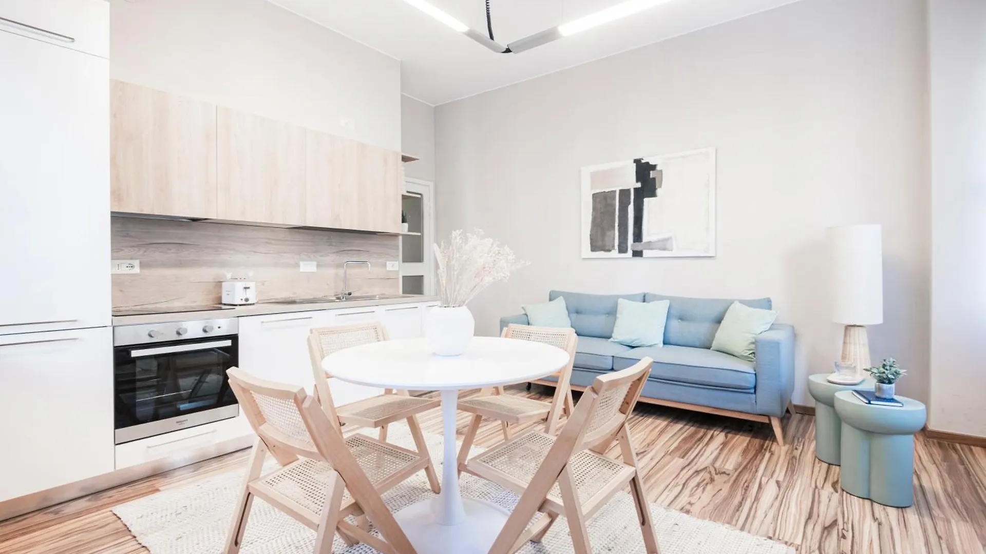 Easylife - Elegant Apartment 3 Mins From Duomo Milano Italien