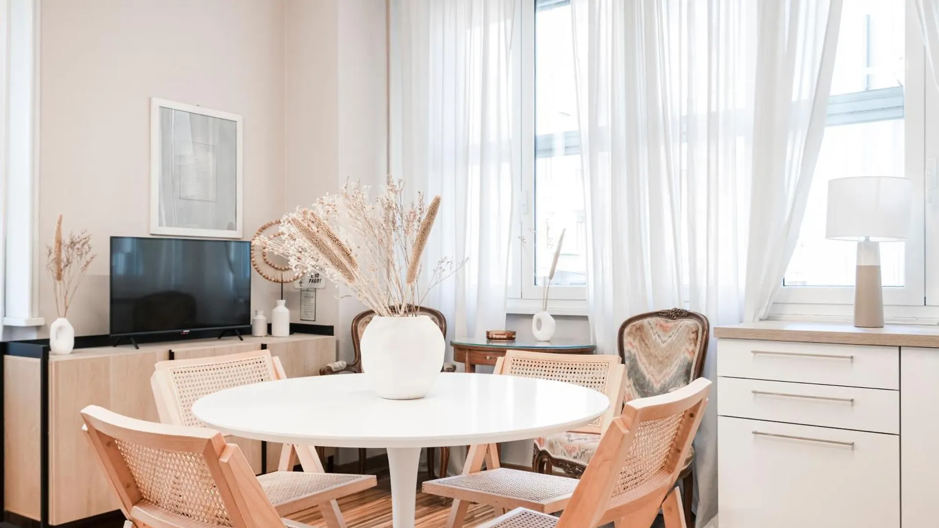 Easylife - Elegant Apartment 3 Mins From Duomo Milano