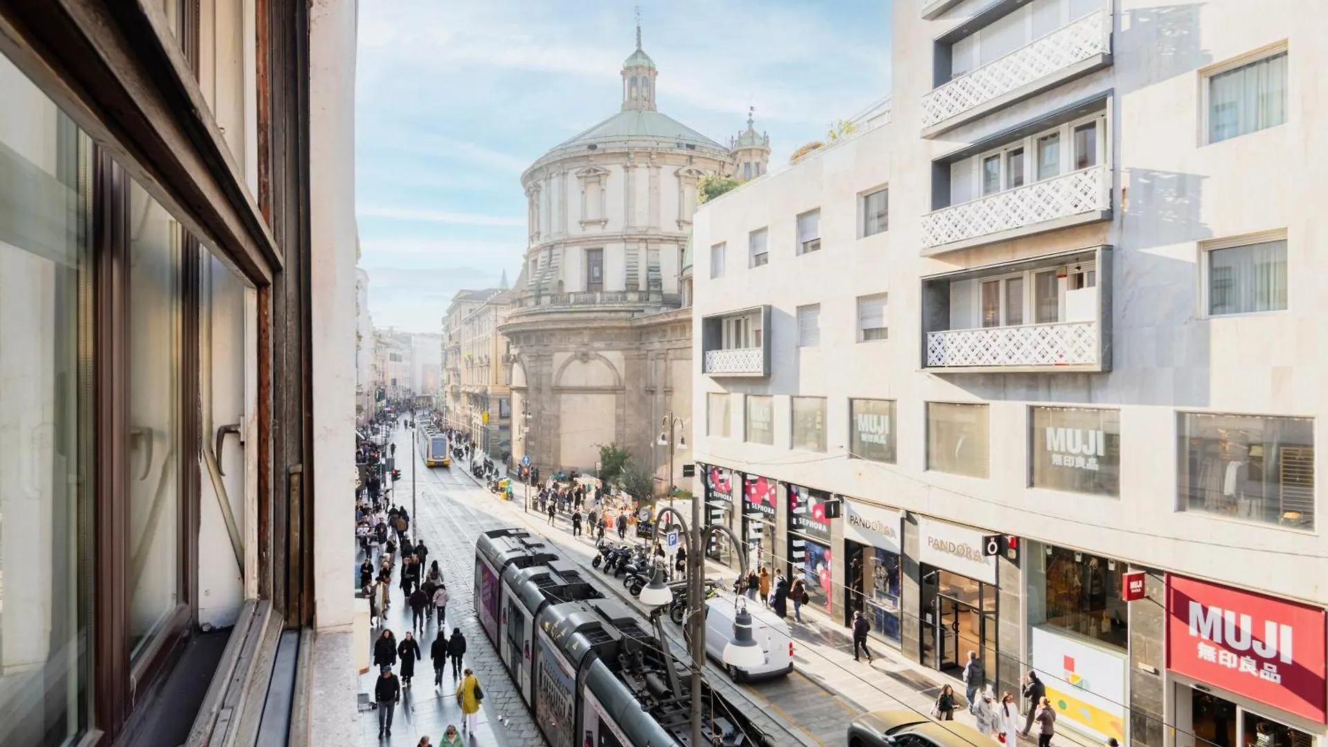 Easylife - Elegant Apartment 3 Mins From Duomo Milano Italien