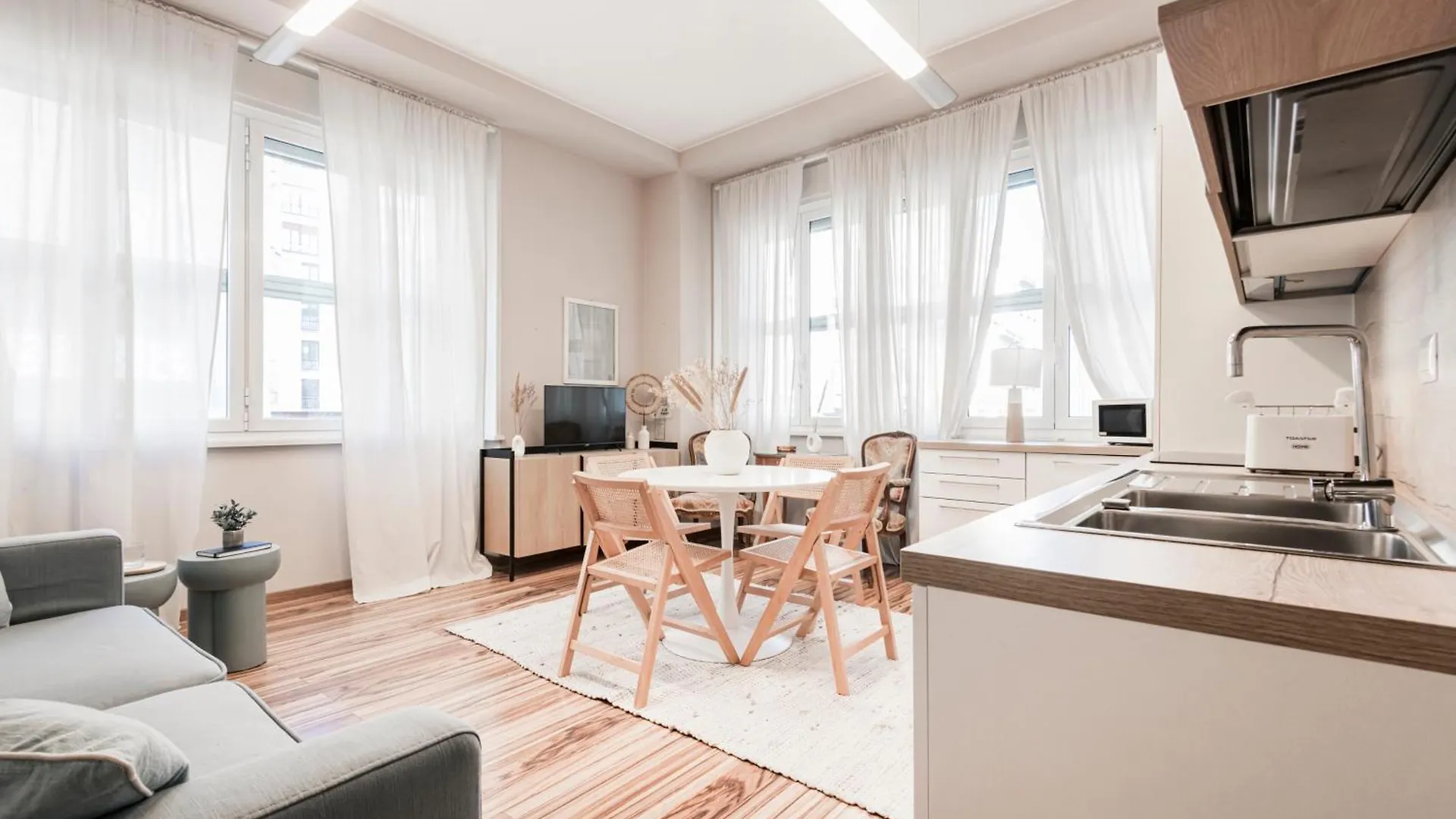 Easylife - Elegant Apartment 3 Mins From Duomo Milano